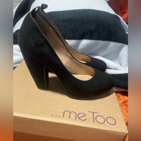 Black Suede Chunky Heels -size 6 1/2 - Picture 6 of 9